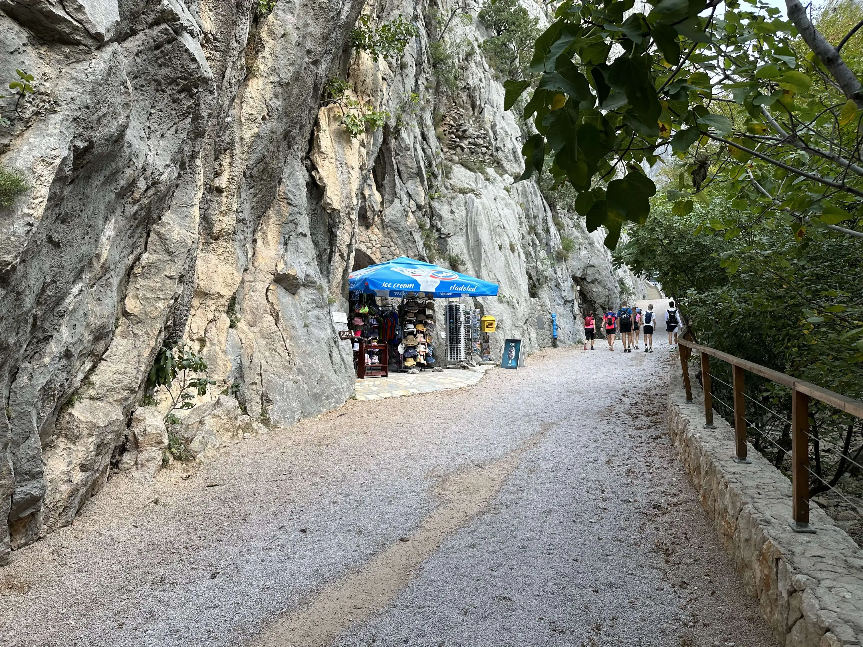 Kiosk im Paklenica Canyon