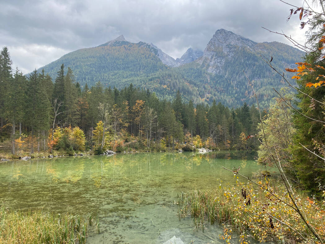 Blick auf den Hintersee mit Hochkalter im Hintergrund